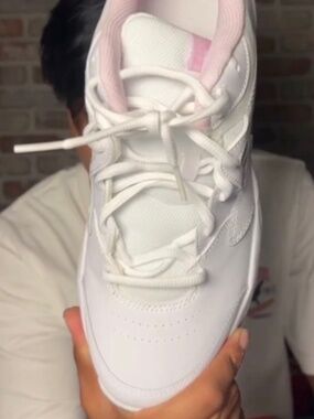 Women’s Nike size 11 new